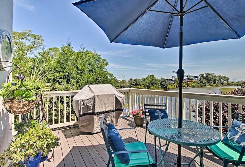 Deluxe Waterford Home W/ Views, Outdoor Bar & More