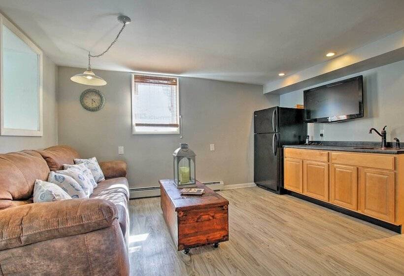 Deluxe Waterford Home W/ Views, Outdoor Bar & More