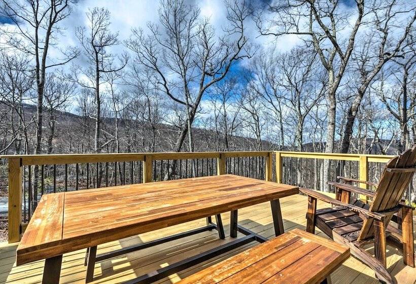 Designer Home W/ Fire Pit ~ 70 Steps To Slopes!