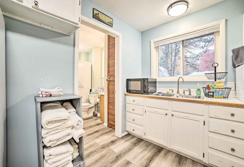 Dog Friendly Harrison Retreat W/ Grill & Fire Pit!