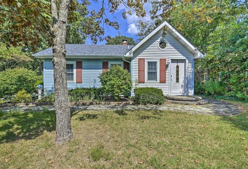 Dog Friendly Waretown Home W/ Furnished Deck!