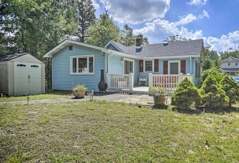 Dog Friendly Waretown Home W/ Furnished Deck!