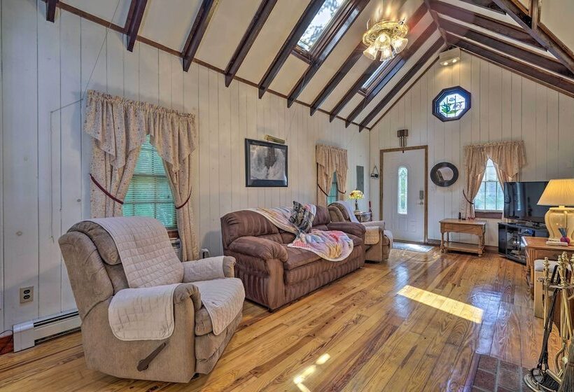 Dog Friendly Waretown Home W/ Furnished Deck!