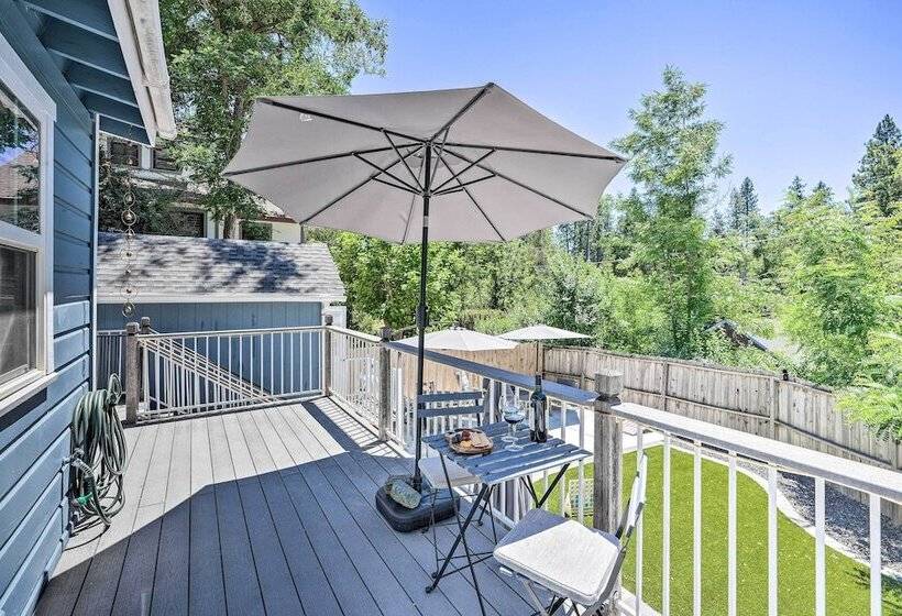 Downtown Nevada City 1900 Victorian Retreat!