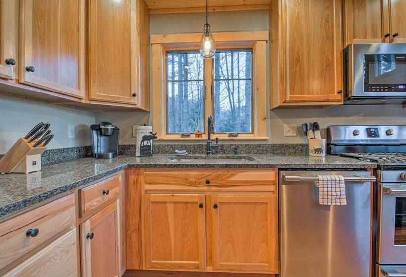 Dream Log Cabin In Bethel With Private Deck!