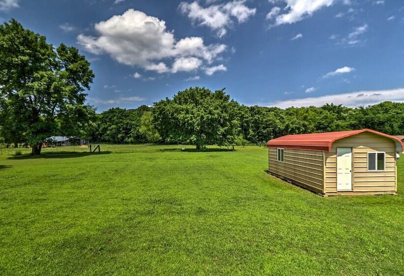 Dream Valley Mountain View Cabin W/ Covered Porch!