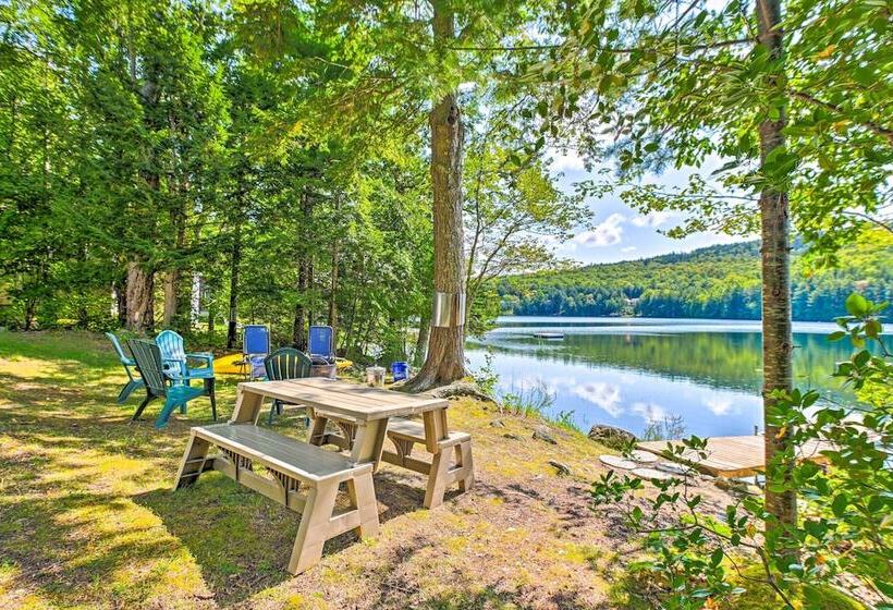 Dreamy Bucksport Hideaway On Freshwater Pond!