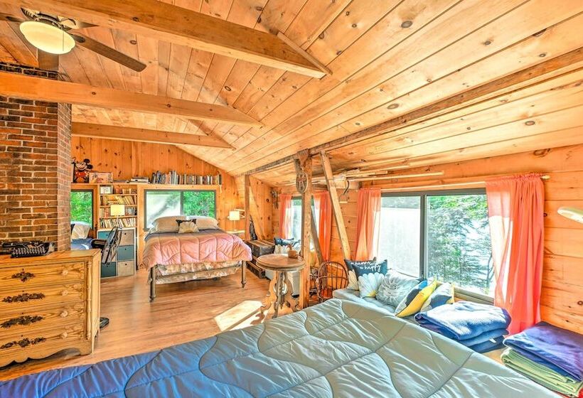 Dreamy Bucksport Hideaway On Freshwater Pond!