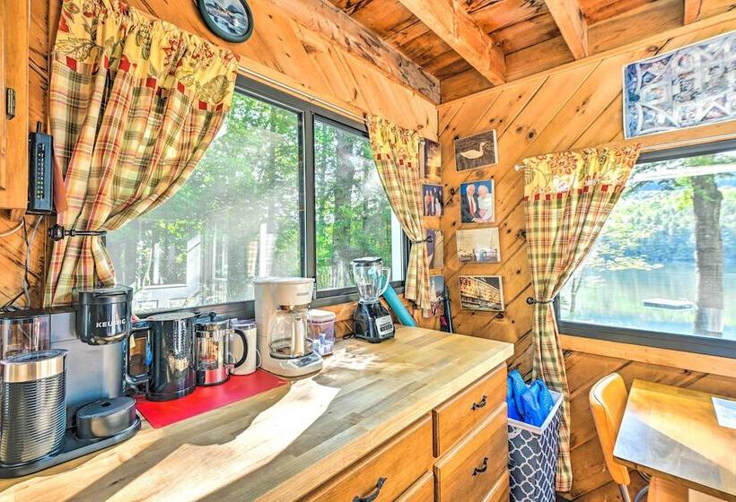 Dreamy Bucksport Hideaway On Freshwater Pond!