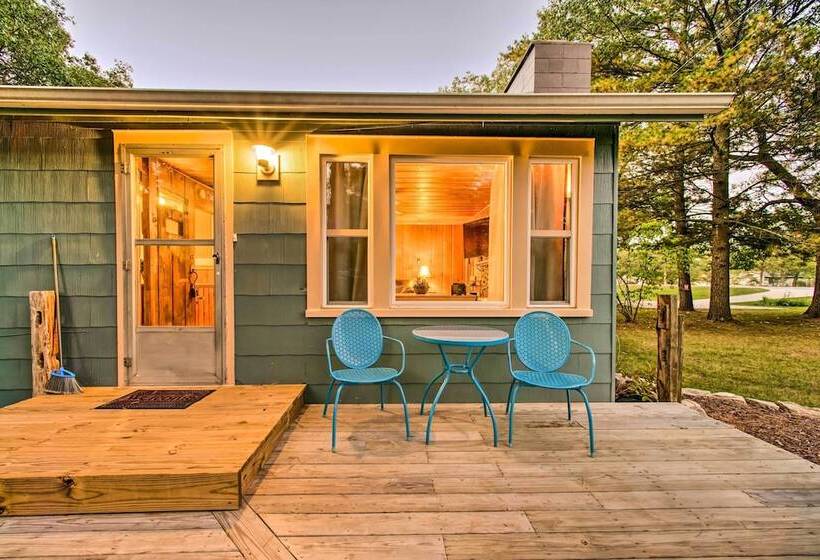 East Tawas Cabin W/ Deck, Backyard & Fire Pit!
