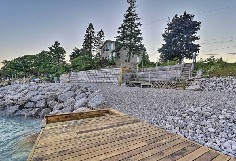 East Tawas Cabin W/ Lake Huron Access & Views