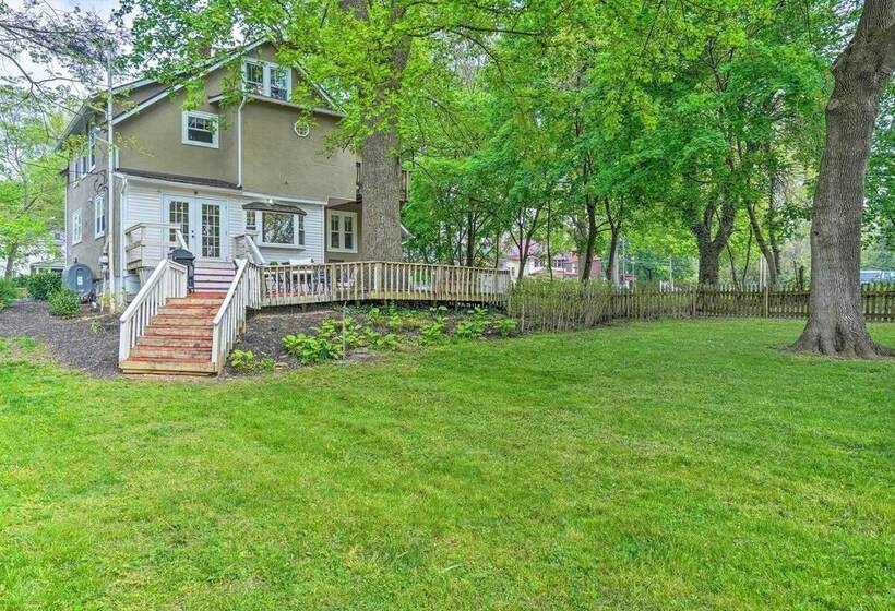 Elegant Charles Town Home: Grill, Walk Dtwn!