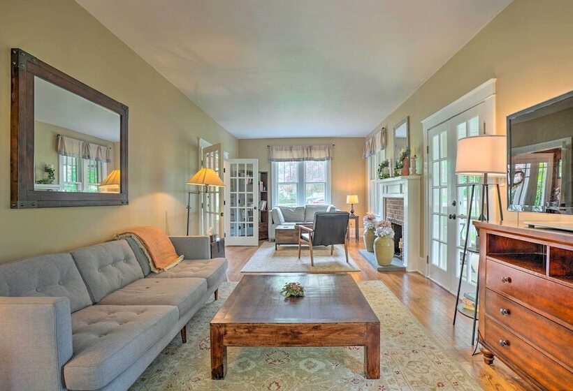 Elegant Charles Town Home: Grill, Walk Dtwn!