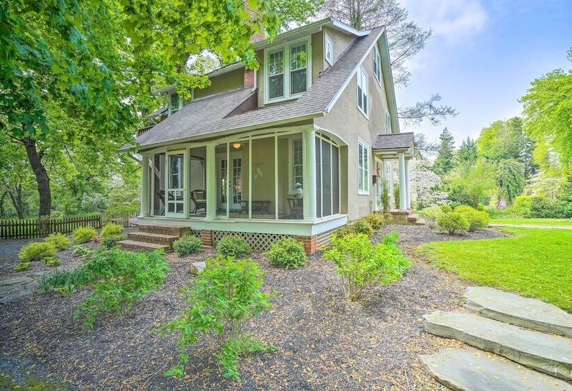 Elegant Charles Town Home: Grill, Walk Dtwn!