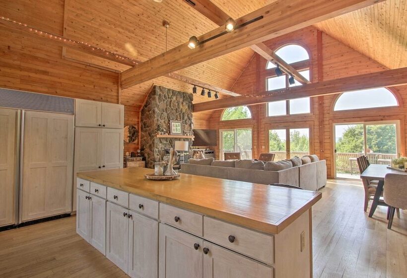 Elegant & Quiet Maine Escape W/ Sauna & Deck!