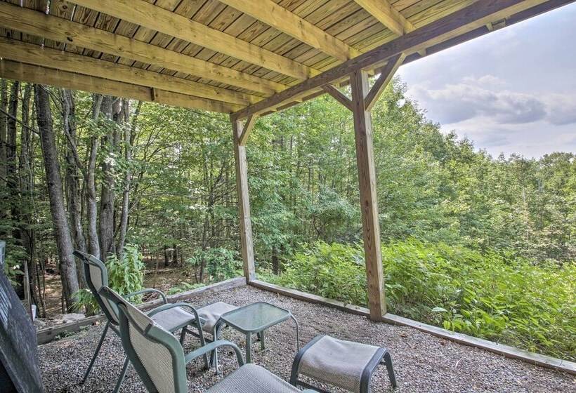 Elegant & Quiet Maine Escape W/ Sauna & Deck!
