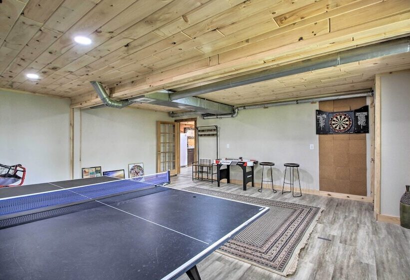 Elegant & Quiet Maine Escape W/ Sauna & Deck!