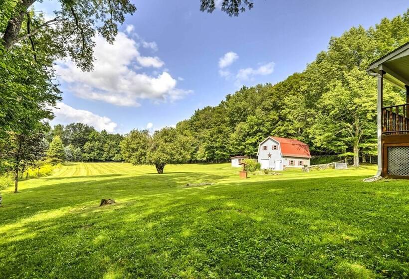 Thompson Home W/ Deck + Pond, 8 Mi To Elk Mountain