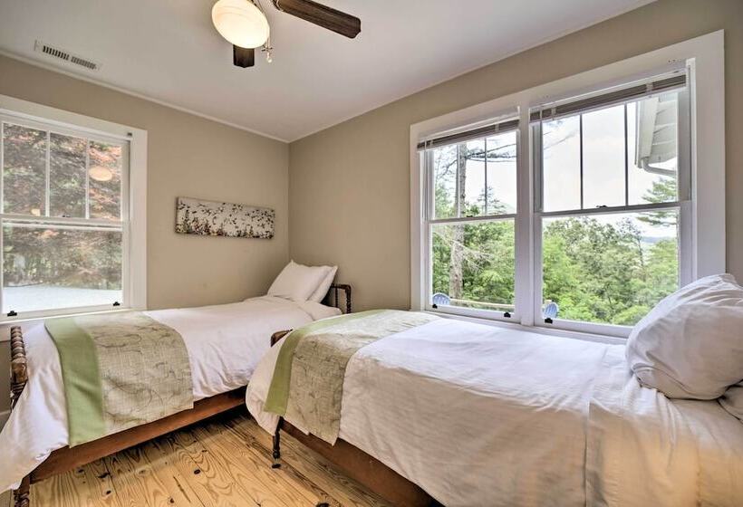 Enchanting Bryson City Cottage W/ Mtn Views!