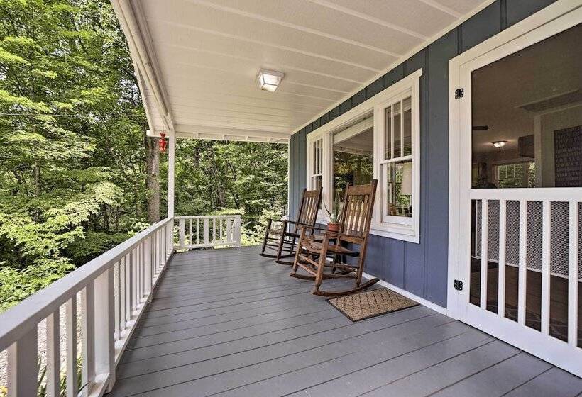 Enchanting Bryson City Cottage W/ Mtn Views!