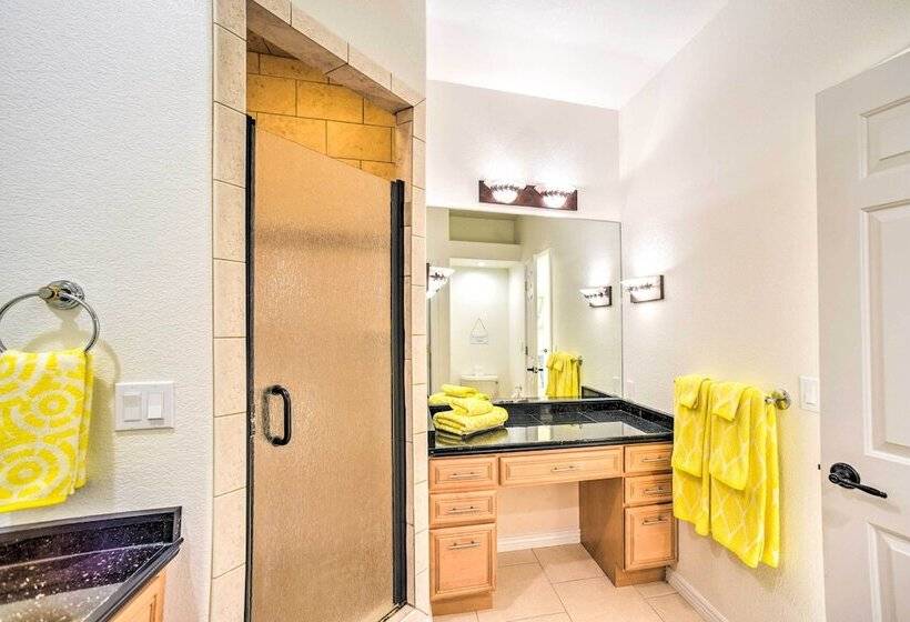 Estate W/ Indoor Pool & Decks ~ 25 Mi To Dtwn