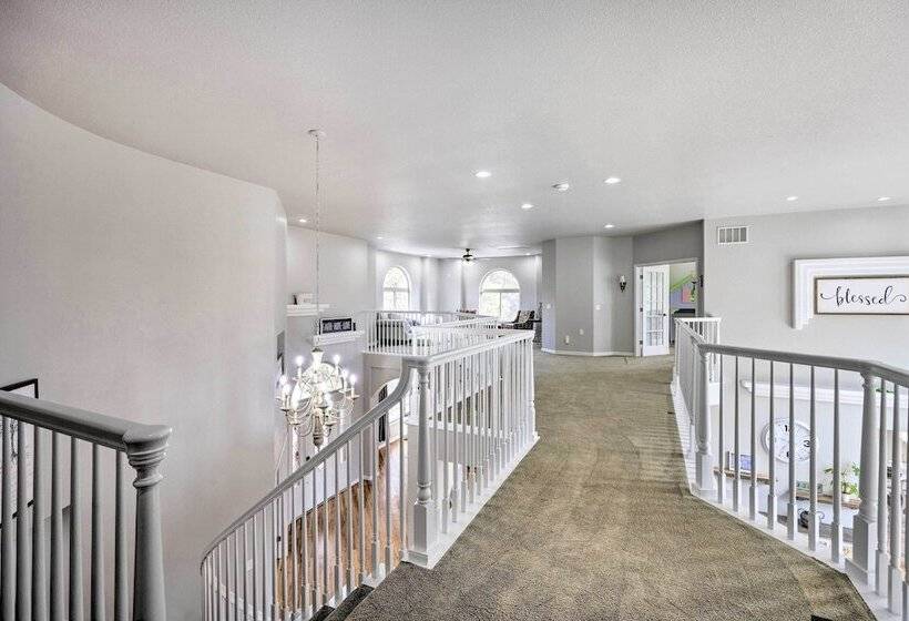 Estate W/ Indoor Pool & Decks ~ 25 Mi To Dtwn