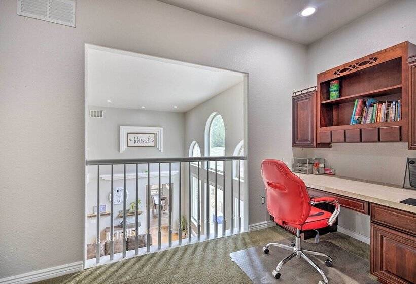 Estate W/ Indoor Pool & Decks ~ 25 Mi To Dtwn