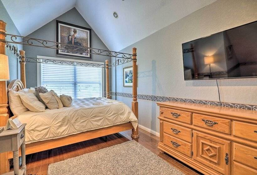 Extravagant 4,500 Sq Ft Home In Hill Country!