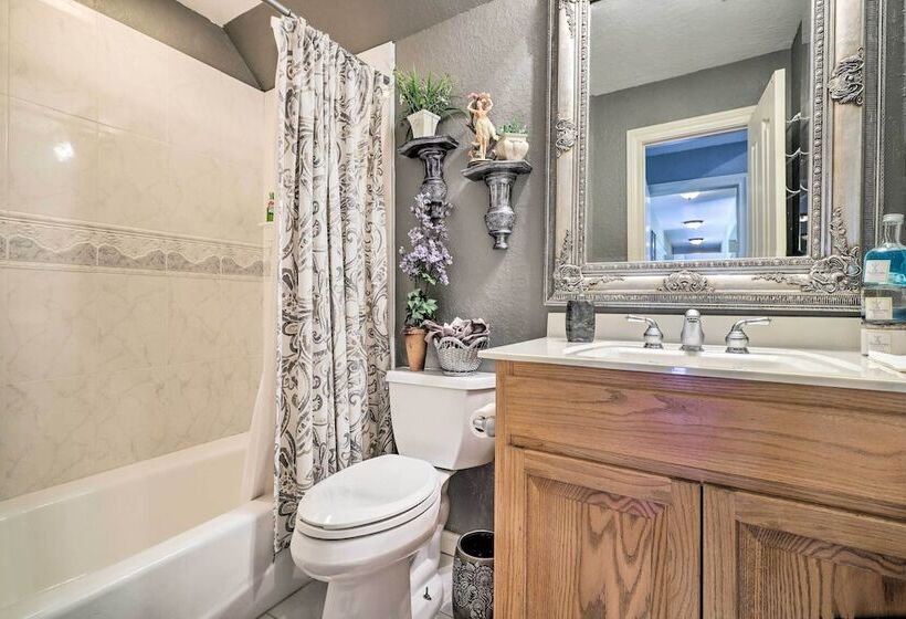 Extravagant 4,500 Sq Ft Home In Hill Country!