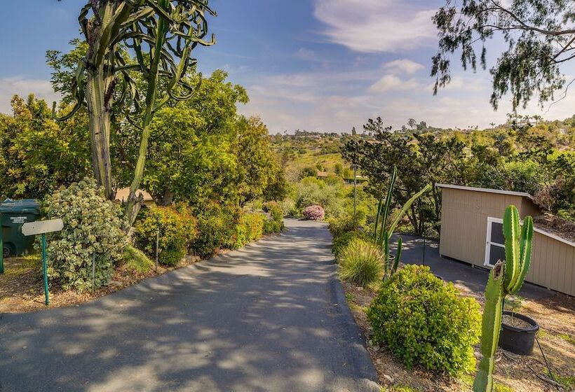 Fallbrook Home W/ Mountain Views: Close To Hiking!