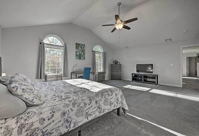 Family Friendly Arrowhead Lake Home W/ Kayak!