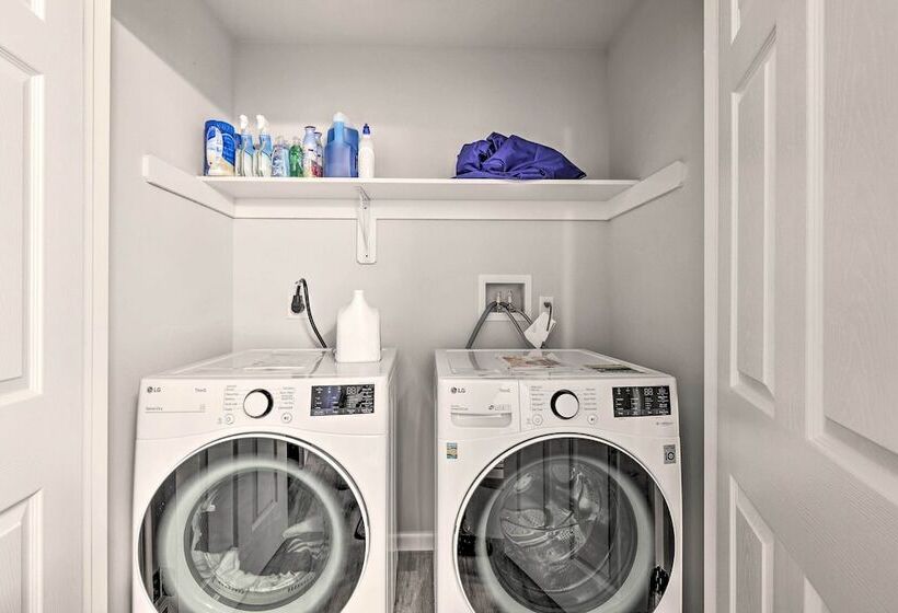 Family Friendly Arrowhead Lake Home W/ Kayak!