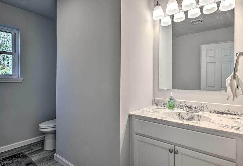 Family Friendly Arrowhead Lake Home W/ Kayak!