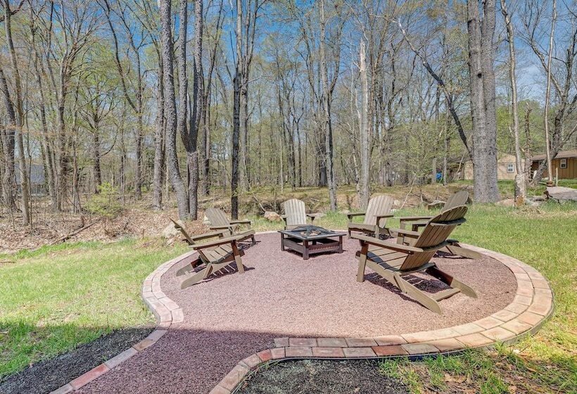 Family Friendly Arrowhead Lake Home W/ Kayak!