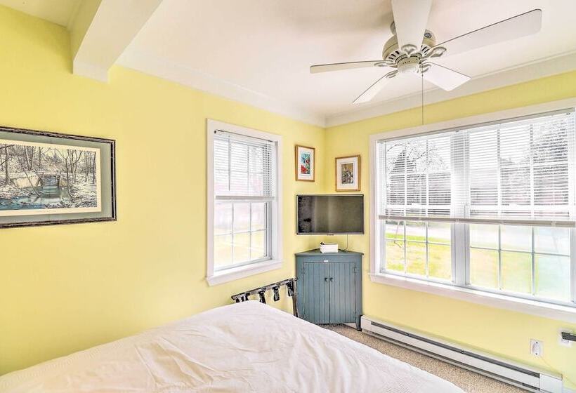 Family Friendly Cottage, Walk To The Beach!