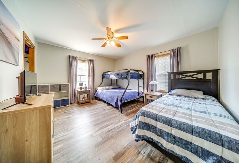 Family Friendly Hideaway Near Presque Isle!