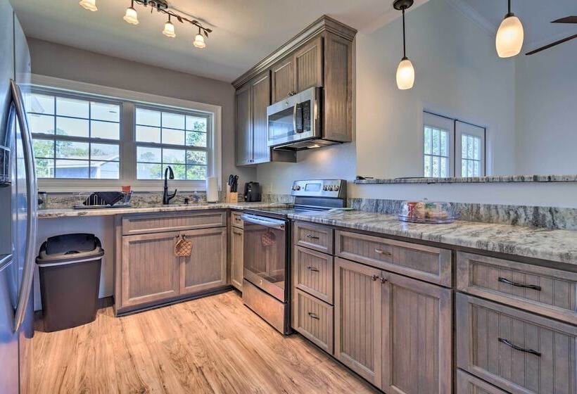 Ocean Springs Beach House W/ Saltwater Pool!