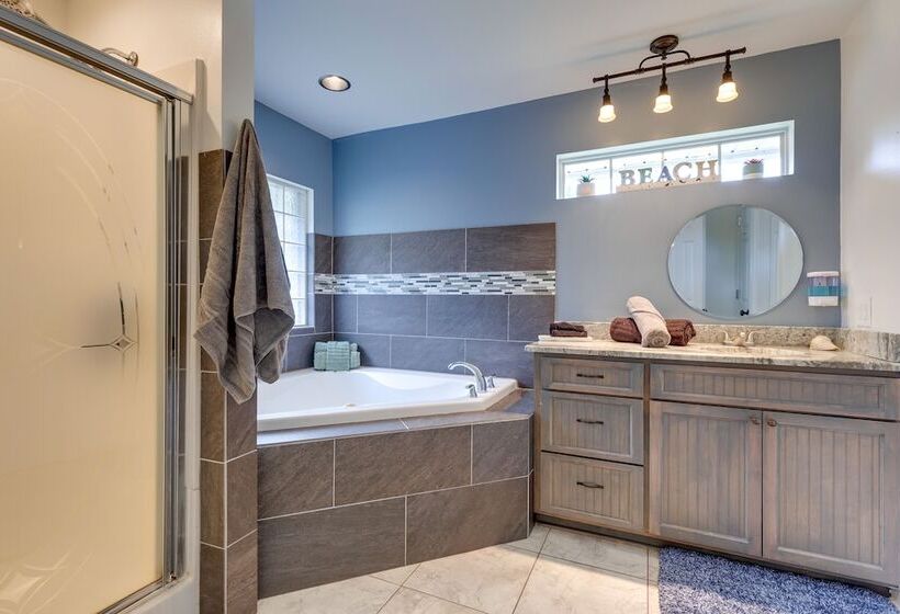 Ocean Springs Beach House W/ Saltwater Pool!