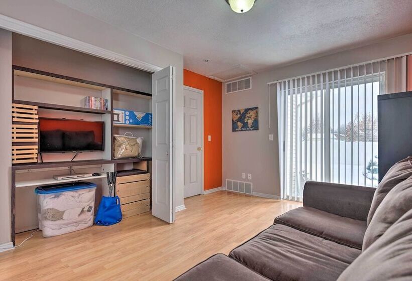 Family Friendly Logan Farmhouse W/ Yard & Near Usu