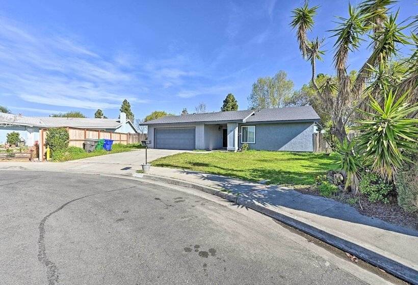 Family Friendly Oceanside Home: 5 Mi To Beach