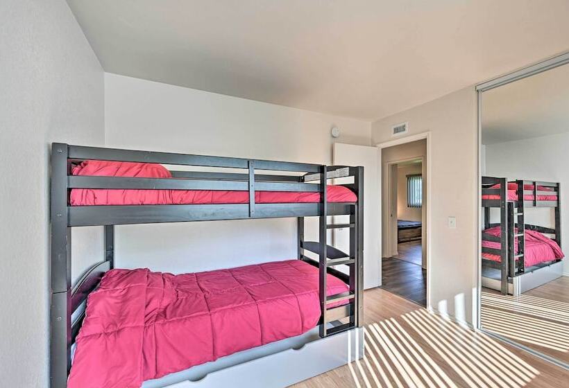 Family Friendly Oceanside Home: 5 Mi To Beach