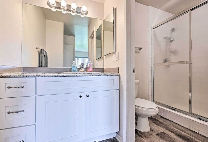 Family Friendly Oceanside Home: 5 Mi To Beach