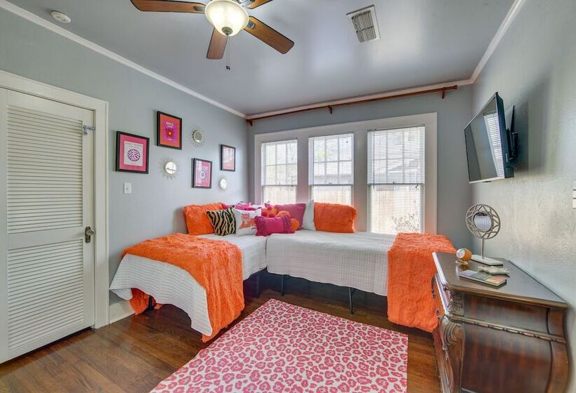 The Pink Azalea    Tyler Home W/ Yard + Patio!