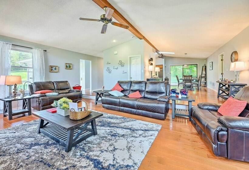 Family Friendly Brookville Home W/ Hot Tub!