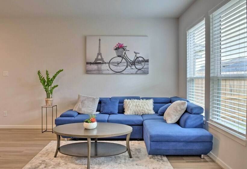 Family Friendly Home ~ 25 Mi To Dtwn Houston!