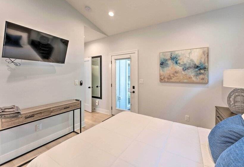 Fantastic House: Balcony, Steps To Lake Como!