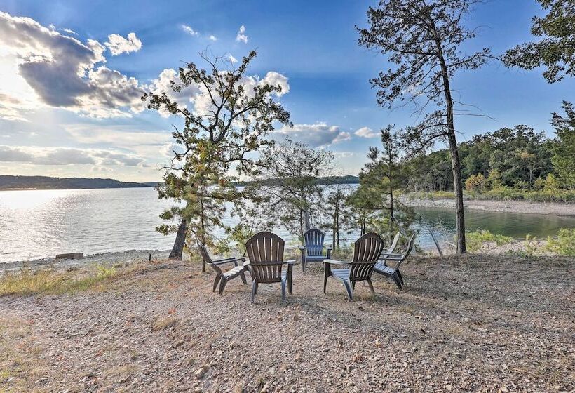 Foxtail  Cabin Retreat: Steps To Beaver Lake!