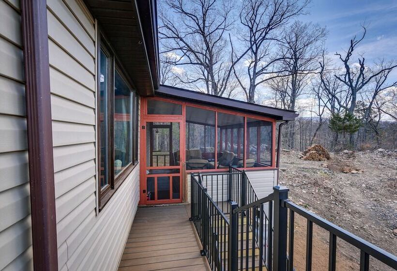 Front Royal Hilltop Cabin W/ Panoramic Views!