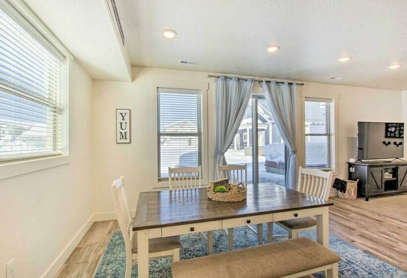 Garden City Home W/ Pool Access By Bear Lake!