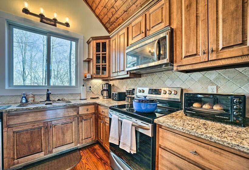 Glenville Serenity Lodge  Cabin: Lake Views!